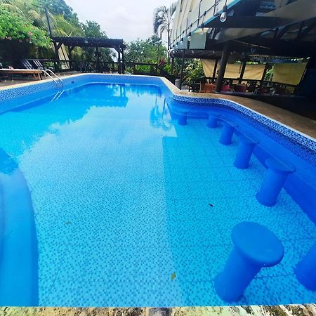 Guava Grove Resort & Villas Sandy Bay Buitenkant foto