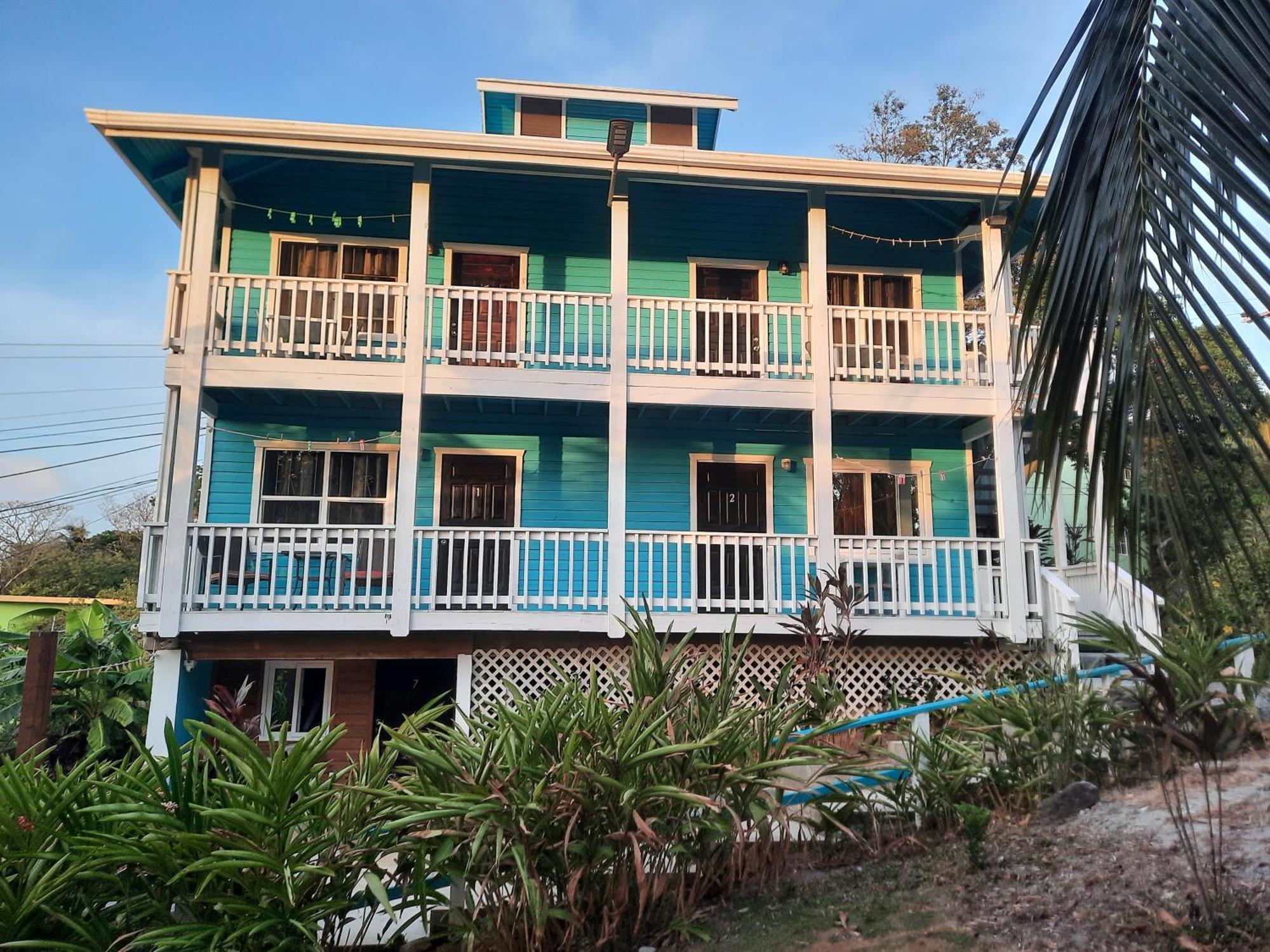 Guava Grove Resort & Villas Sandy Bay Buitenkant foto