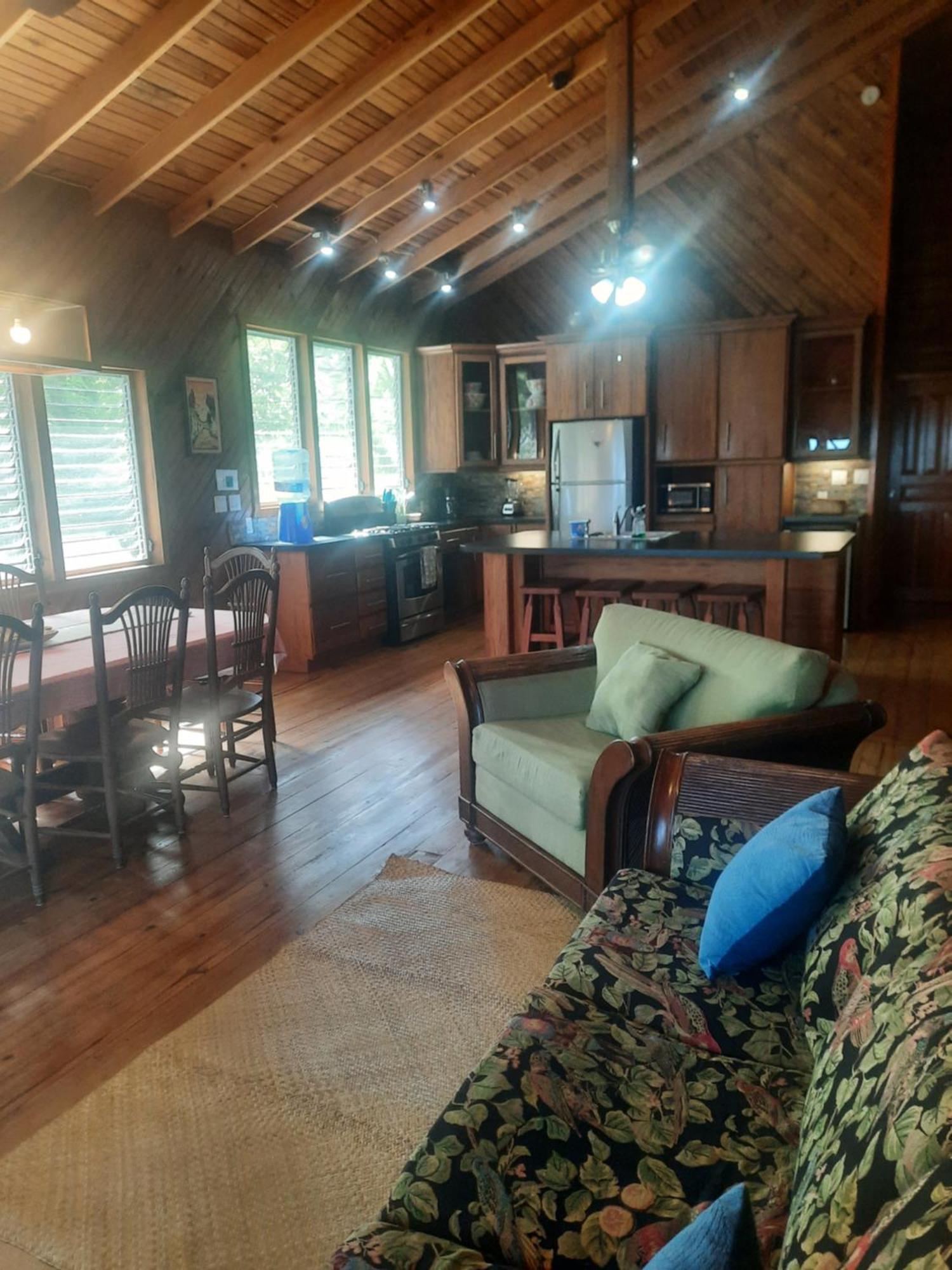 Guava Grove Resort & Villas Sandy Bay Buitenkant foto